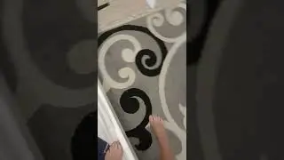 Ей чо за фигня я же на пол хочу наступить а у меня получается на кравать