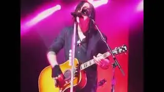 Three Days Grace - Lost in you Live 2009