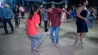 Echen le Agua P Q Esa Guacha Anda Bailando Con Todo Asta Los Guaraches Le Estorbaron Para Zapatearle