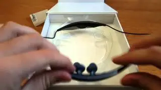 Samsung Gear Circle unboxing (распаковка гарнитуры)