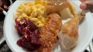 Rotisserie chicken ￼from HEB| Mac and cheese| mashed potato and gravy from KFC and cranberry sauce!!