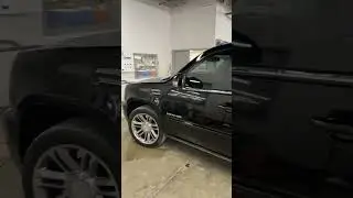Cadillac Escalade fresh black paint ￼