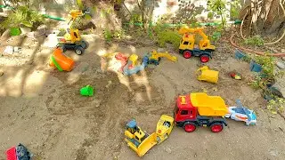 Construction Vehicles Rescue Play 🚧 | Learning Toy Trucks in Sand for Kids
