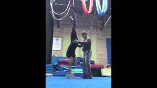 AI Circus Handstand February!! - Natalie handstands