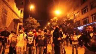 Turkey Protest - Protestors Dig In, Build Barricades in Istanbul