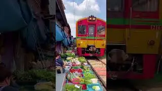 Markets built along railway tracks
