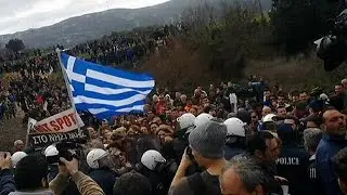 Refugee crisis: European divisions deepen over moves to tighten borders