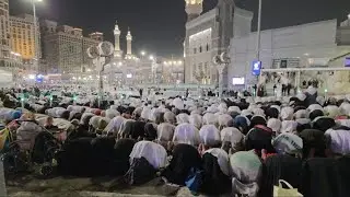 MALAM NISFU SYA'BAN JAMAAH TIDAK BISA MASUK MASJIDIL HARAM TERPAKSA SHOLAT ISYA DI TROTOAR & JALANAN