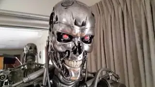 Sideshow terminator life size figure T-800 version 2.0