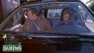King of Queens | Carrie parkt in sehr vielen Z&uuml;gen ein und Doug kann nicht austeigen