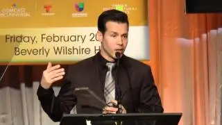 Jon Seda accepts award at 2015 NHMC #ImpactAwards