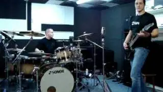 Gitarre und Schlagzeug