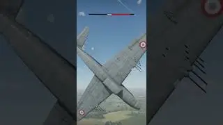 Drug these two to the edge of the map and still beat them😈#warthunder #gaming