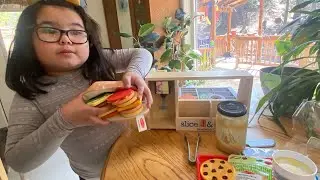 Unboxing: slice and stack sandwich counter #melissaanddoug #toy