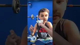 Asher&rsquo;s getting RIPPED #short #brainbreak