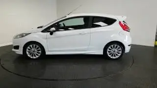 FORD FIESTA 1.0 ZETEC S 3d 124 BHP (GJ14 ZNF) LMC CARS LTD