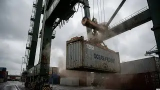 How UK Container Ports Really Work | Inside an AI-Powered Loading Port (Real Footage Style)