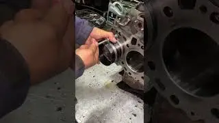 Diesel Engine Piston Install #engineblock #usa #mechanic #automotivetools