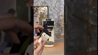 Very hot a capsual coffee machine: The White H1B