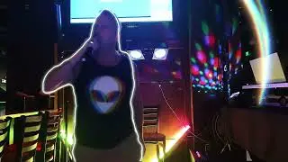 I Bet You Look Good on The Dance Floor  Song by Arctic Monkeys ‧ 2006