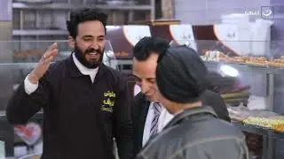 😂😂مقلباظ - السبت 16 أبريل 2022 - دخلت أنت وبنتك محل حلويات ولقيت الراجل الي شغال عمال يعاكس