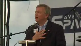 Lt. Governor Jeff Kottkamp speaks at Rally to Save Kennedy Space Center