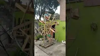 noria casera con palets