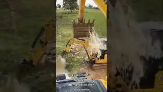 Bapak Mandii Anak, Excavator Mini🤭🤭 #shorts #youtubeshorts #excavator