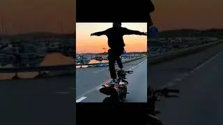 Каскадер на закате #shorts #EXTREME #Moto #Motocross #Bike #Bikes #Stunt #Epic #Insane #Ride #Travel