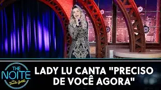 Lady Lu canta 