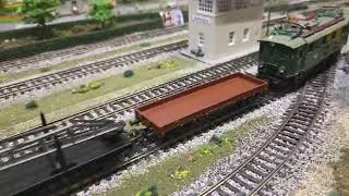 Fleischmann Klassiker: Die E 32 Urversion von 1957 und die Neuauflage 132 ab 1968