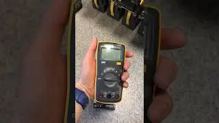 FLUKE 106 мультиметр компактный,удобный