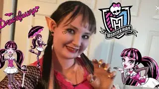 Cosplaying corner: draculaura gen 1