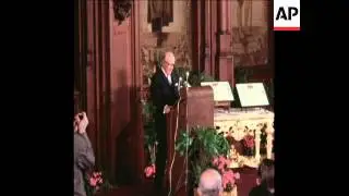 LIB 3-12-71 FORMER PRESIDENTS OF THE EU ARE HONOURED