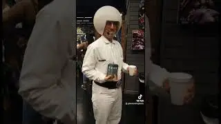🔫 #TARDIS VS #SPACEBALLS #CROSSOVER #COSPLAY #COSPLAYERS 🔫 #DARKHELMET #TLTT #SUBSCRIBE #SHORTS