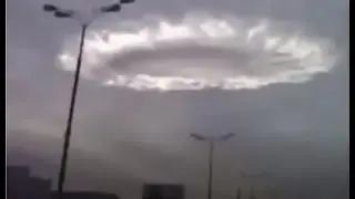 10 PENAMPAKAN AWAN ANEH YANG TERTANGKAP KAMERA