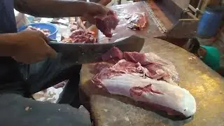 Most Faster Meat Cutting Skills/Amazing Beef Cutting In BD Road Side Beef Market. Cow Meat Chopping