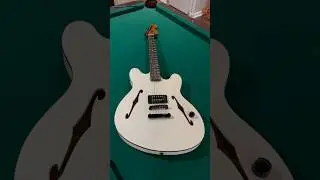 fender starcaster olympic white. tom delonge of blink 182 #blink182  #fenderstarcaster #tomdelonge