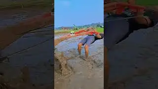 Traktor sawah 0883