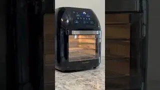 my new multifunctional airfryer 😝  @Chefman #airfryer #dehydrator #rotisserie #baking #unboxing