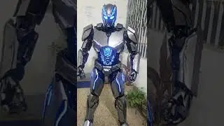 Ironman stand#girl vs parrot 🦜 👌