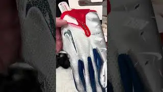 NIke Vapor Jet Gloves  #rossfinds #nike #football #cleats #nfl #footballgloves #burlingtonfinds