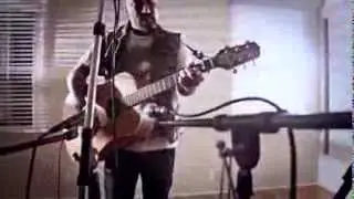 Empty House Sessions: Riverside - Marco Gomez performing 