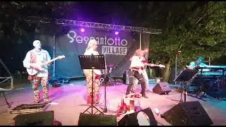 FIGLI DELLE STELLE The First - KNOCK ON WOOD 68 VILLAGE