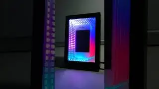 Бесконечная RGB рамка #ledlights #smartphone #rgb #infinitymirror #бесконечноезеркало #идеяподарка