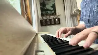 Royals. (Lorde cover song for piano)