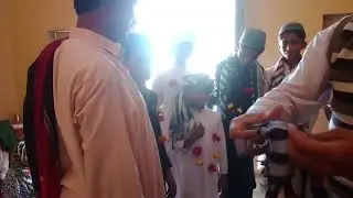بچوں نے ناظرہ قرآن کریم ختم کیا تو میں نے ان کے حوصلہ کے لیے دستاریں پہنائیں 