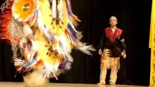 Pascua Yaqui Hoop dancer Edwardo Madril