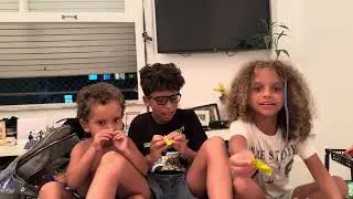 Eu e meus irm&atilde;os vs a bala mais azeda do mundo@Bilolos