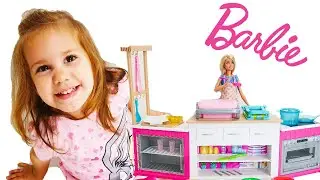 Barbie ultimate kitchen Play with us and Barbie Adventures